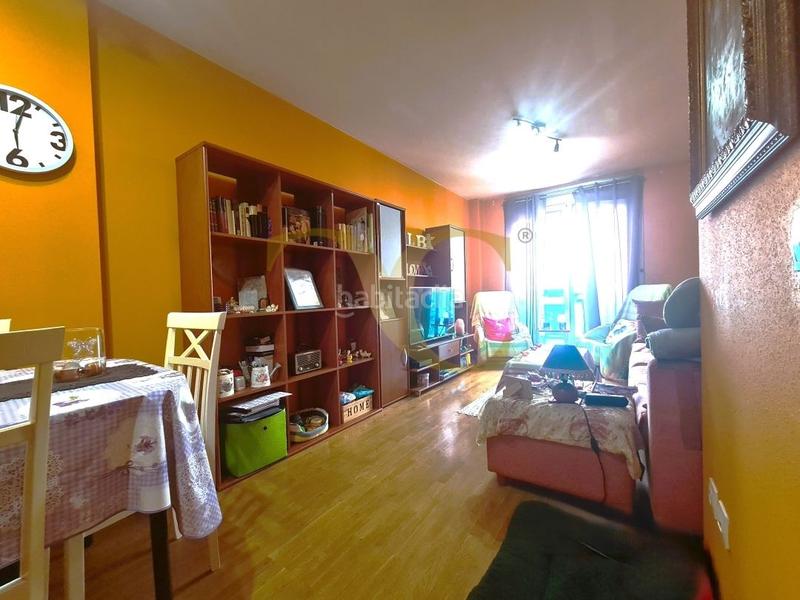 Foto 7f0ef1f7-5cc6-4c39-bb86-4e616fd2c5c0. Flat with heating parking in Jove Gijón