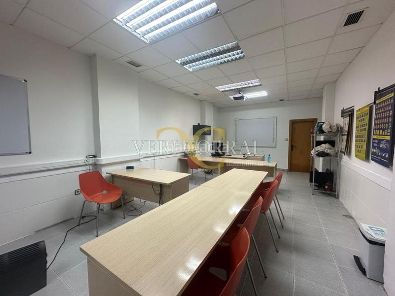 Foto 3d7b08a0-eea5-4611-aab2-626c05b6648b. Lloguer local comercial a Masip Oviedo