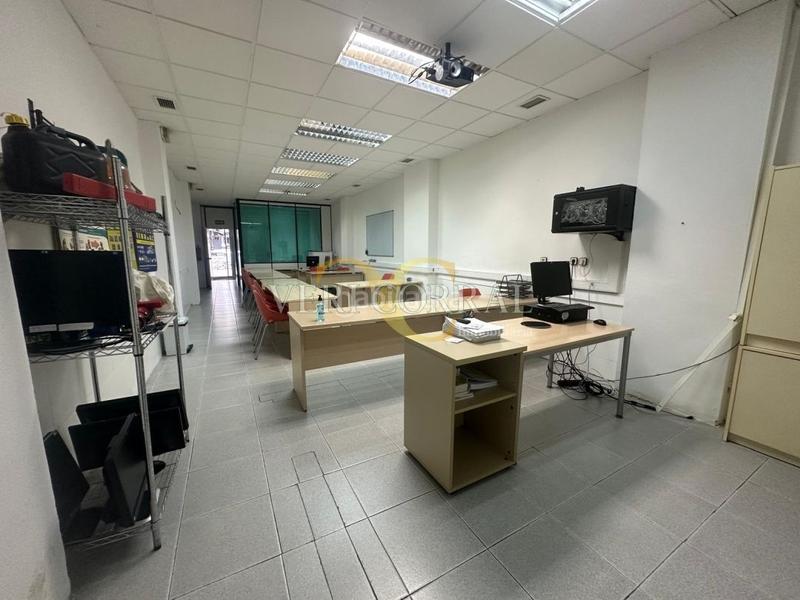 Foto 87577ce6-0bb4-422f-8b78-1576e4297893. Location local commercial dans Masip Oviedo