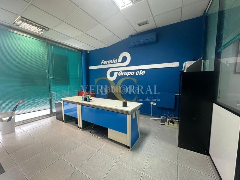 Foto 9162ead1-f647-4fbb-ad39-62bcb633316c. Location local commercial dans Masip Oviedo