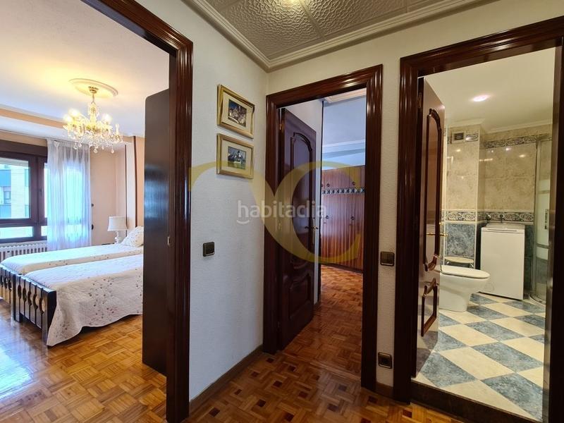 Foto 686d7a9f-9705-46f8-b1d4-aa49f89d8d81. Piso exclusiva vivienda en el corazón de La Arena. en Gijón