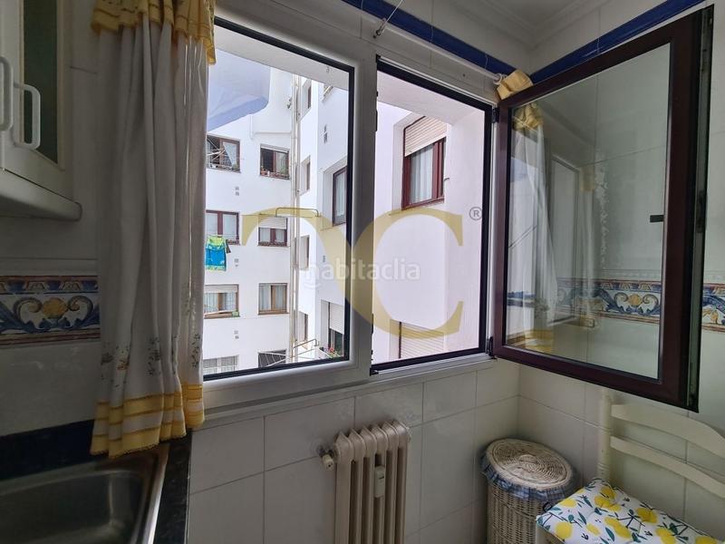 Foto a087004e-5290-4bec-aac3-78e7c437e11d. Piso exclusiva vivienda en el corazón de La Arena. en Gijón