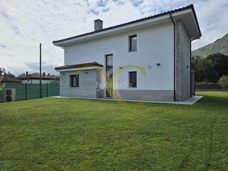 Foto 1771955f-53be-4fed-8b76-2487222cd6f2. House with heating parking in Posada-Barro Llanes