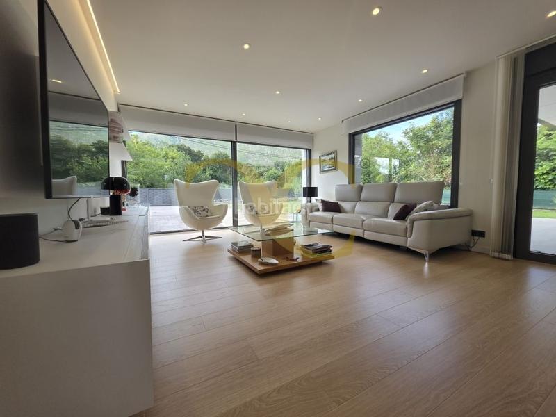 Foto c2d7d5cb-2898-4fd0-acd1-91f2bdf0d9d5. House with heating parking in Posada-Barro Llanes