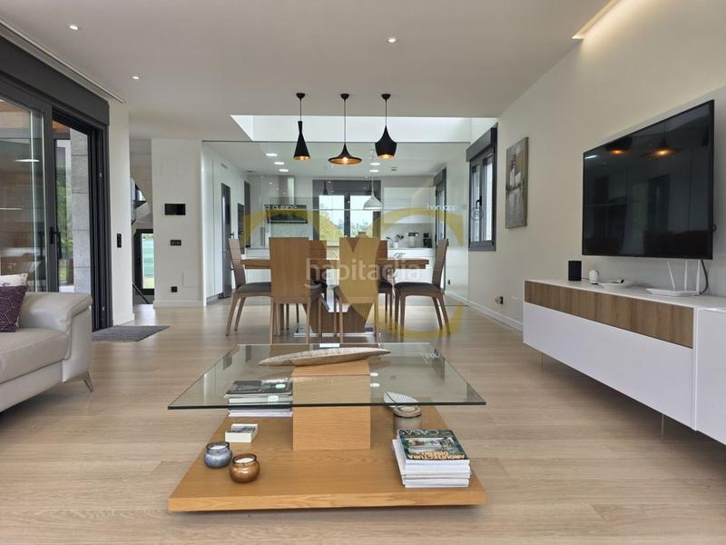 Foto cb1058ed-d26a-4748-a7ab-3fd8dd3a97c4. House with heating parking in Posada-Barro Llanes