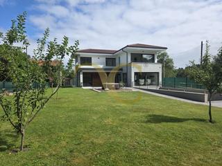 Casa  Quintana. Exclusiva villa de lujo a 2km de las mejores playas de llanes.