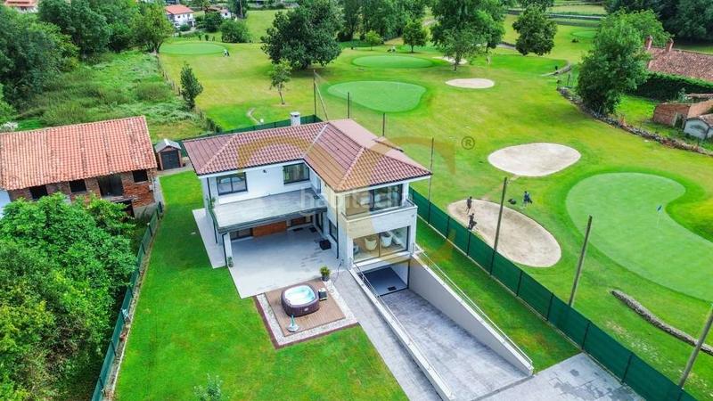 Foto fb2a7e14-03f3-474f-a08d-5c066fece828. House with heating parking in Posada-Barro Llanes