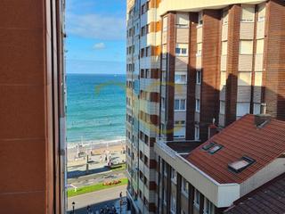 Pis  Calle la playa. Piso para reformar junto a la playa de san lorenzo.
