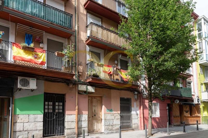 Foto 4654f441-a0f7-4101-a7d7-9af8c289211c. Piso impecable dúplex en el centro . en General Dávila Santander