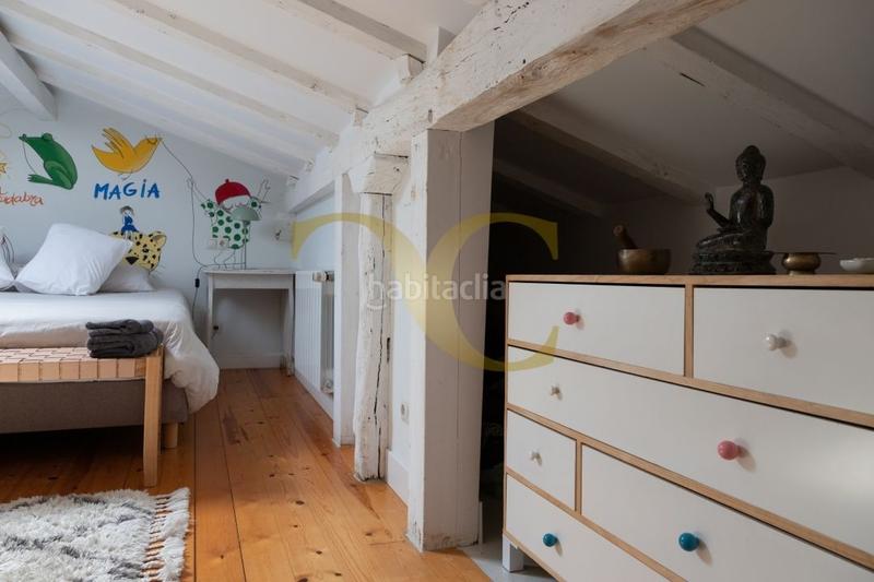 Foto 4f4a8832-498b-4256-a798-1ad782c5b4e8. Piso impecable dúplex en el centro . en General Dávila Santander