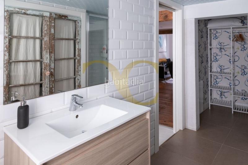 Foto aba9b088-7b2b-4a18-97ed-cb94ebc608b9. Piso impecable dúplex en el centro . en General Dávila Santander