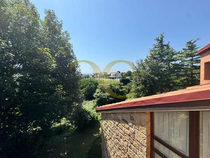 Foto 3fb9aad3-26f7-4810-86b9-263528398e61. Chalet espectacular vivienda unifamiliar ubicada en una exclusiva zona residencial. en Piélagos
