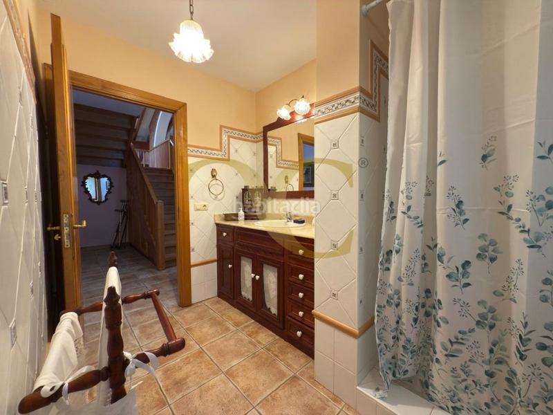 Foto 4e0bf59a-e08c-45b7-b3f3-60a46b86c8e8. Chalet espectacular vivienda unifamiliar ubicada en una exclusiva zona residencial. en Piélagos