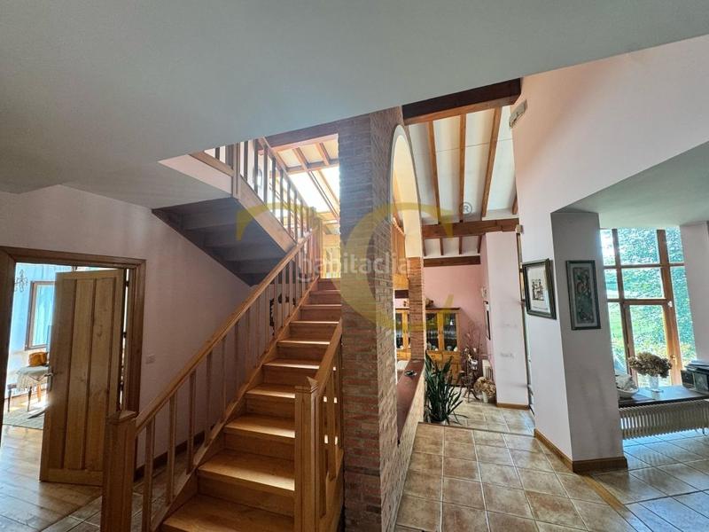 Foto b4fbb0c1-b013-466d-a31f-dddec818e419. Chalet espectacular vivienda unifamiliar ubicada en una exclusiva zona residencial. en Piélagos