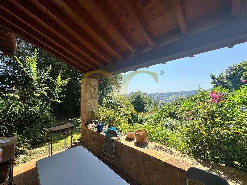 Foto eb8c8c70-78b7-416a-98e6-3cb5de93f373. Chalet espectacular vivienda unifamiliar ubicada en una exclusiva zona residencial. en Piélagos