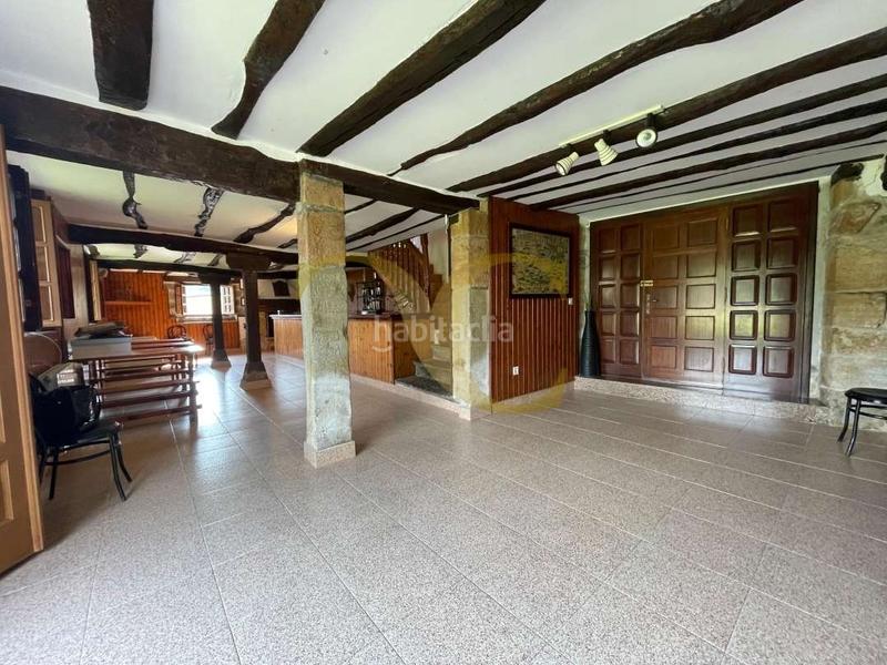 Foto 8c1e4336-667e-42a9-abc4-4a57d697cc3d. Casa  con jardín . en Entrambasaguas