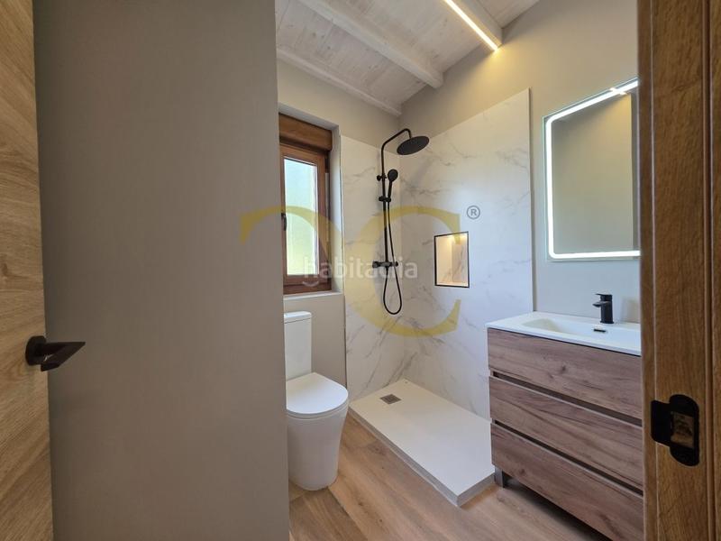 Foto 754f3bec-8e6a-4353-9631-543dd91a9fd9. Casa amb calefacció a Pría-Nueva-Hontoria-Naves Llanes