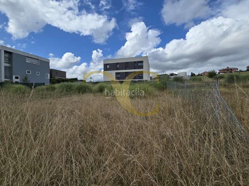 Foto 1c946f59-6f3a-4b18-99c7-edf4d7b642e4. Terreny residencial a Montecerrao Oviedo