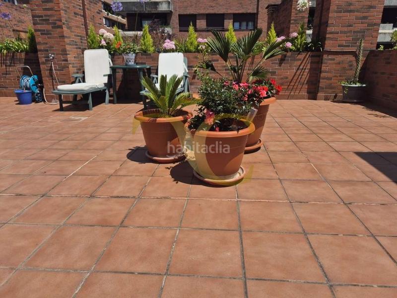 Foto 4258aa10-7ea6-4555-8fdf-fe336ea51c71. Piso exclusiva en la mejor zona de Viesques, con cuatro dormitorios, terraza, piscina y zonas comunes. en Gijón