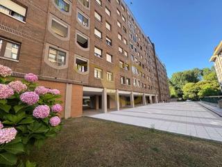 Appartement  Calle ezcurdia. Piso en zona bibio para reformar y totalmente exterior.