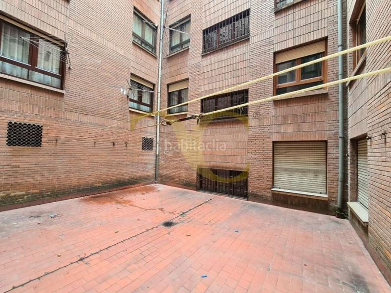 Foto f414eb95-9435-48e0-bcaa-57a4d3ecff83. Piso tu hogar frente al puerto deportivo en Centro Gijón