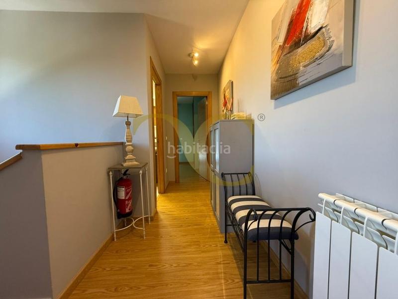 Foto 2abaafb2-2a0f-474c-a77a-edbdc988501c. Chalet exclusiva chalet pareado con una bonita terraza junto a la playa de póo con licencia vut. en Llanes