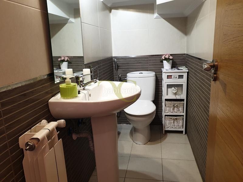 Foto cd22e858-a1f0-40f2-9bb0-7d28c387b47c. Chalet exclusiva chalet pareado con una bonita terraza junto a la playa de póo con licencia vut. en Llanes
