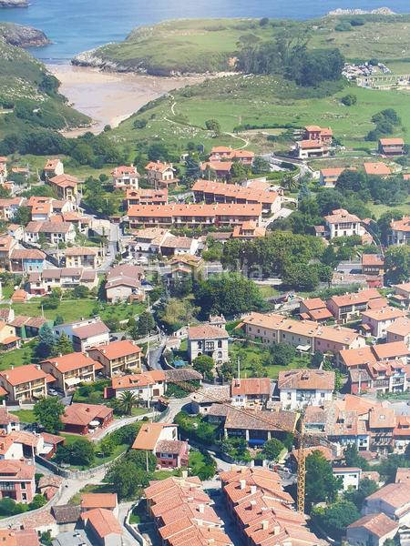 Foto f2750fd6-1291-4569-a72e-0be9740bb832. Chalet exclusiva chalet pareado con una bonita terraza junto a la playa de póo con licencia vut. en Llanes