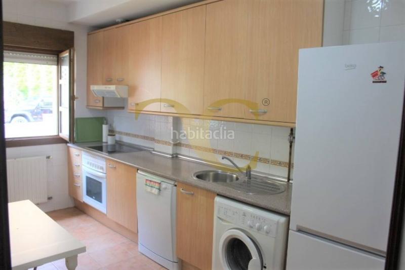 Foto 033e14d6-8d3f-42fc-bcba-c4ece7fe6a51. Dúplex exclusiva dúplex con terraza a 700 metros de la playa. en Ribadesella