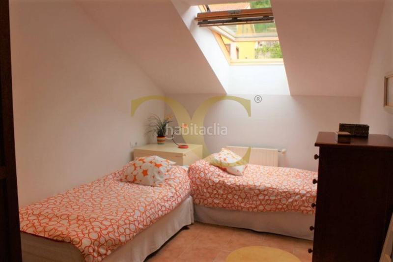 Foto 0411599e-cf80-4aa4-ae46-b0740200f0f9. Dúplex exclusiva dúplex con terraza a 700 metros de la playa. en Ribadesella