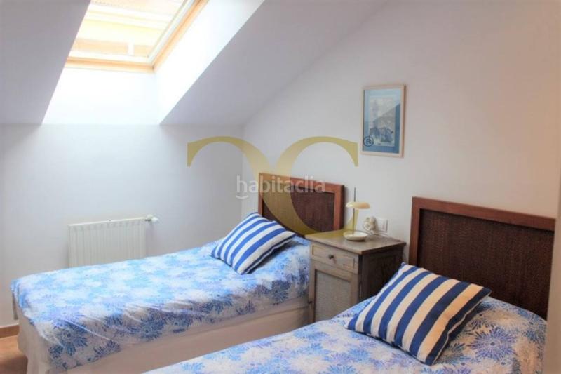 Foto 0daa82e0-9131-493f-bf2b-e2c6d886491b. Dúplex exclusiva dúplex con terraza a 700 metros de la playa. en Ribadesella