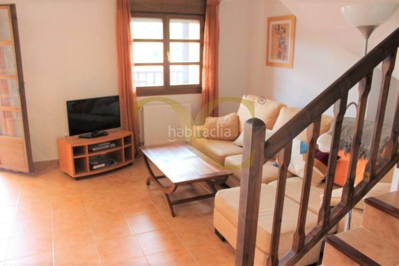 Foto 35638c2b-c088-40bf-a004-7c1d696e5a05. Dúplex exclusiva dúplex con terraza a 700 metros de la playa. en Ribadesella