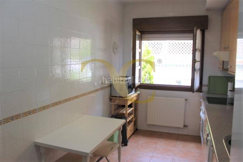 Foto 35dda5c2-2546-4b4d-a23d-f96a74348b68. Dúplex exclusiva dúplex con terraza a 700 metros de la playa. en Ribadesella