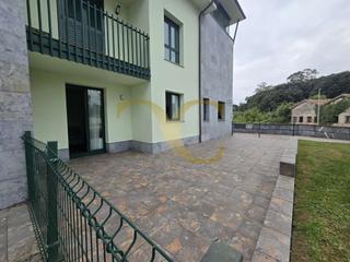 Appartement  El cruce. Exclusiva apartamento con amplio jardín junto a posada de llanes