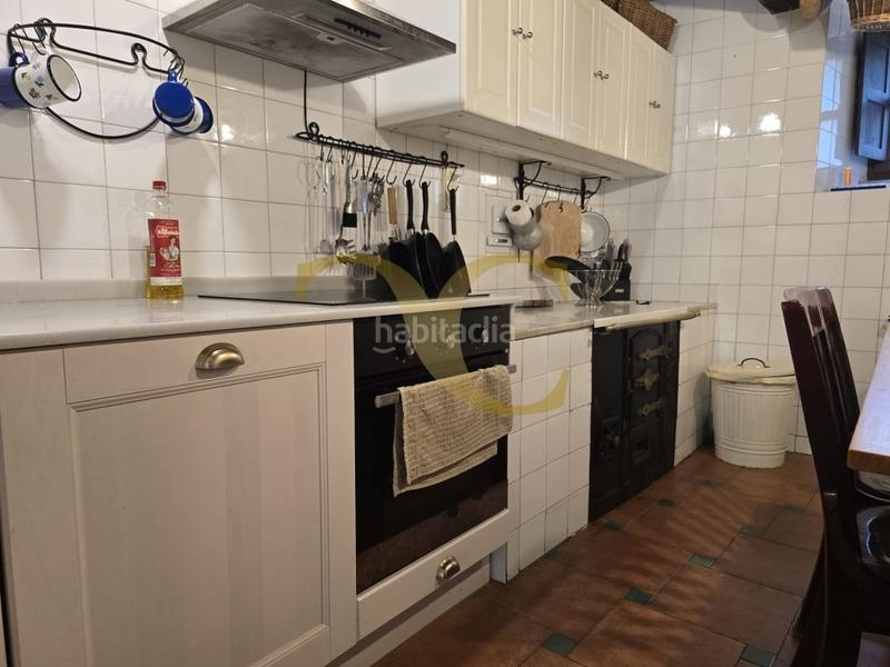 Foto 191a7bc9-2562-4130-98a1-65316879856d. Casa adosada exclusiva preciosa casa tradicional con jardín a 5 kilómetros de la playa. en Llanes