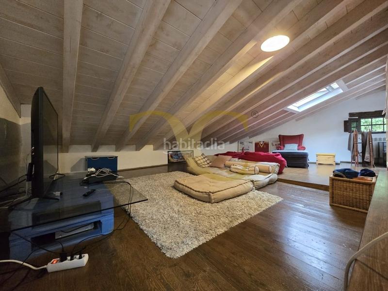 Foto 315405ea-8a2c-4ead-9674-55c578e386bb. Casa adosada exclusiva preciosa casa tradicional con jardín a 5 kilómetros de la playa. en Llanes