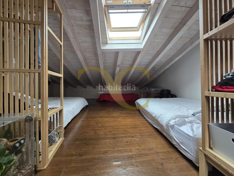 Foto 4ccf9f88-aa45-4cfd-b6a0-d4c1c8cadb1a. Casa adosada exclusiva preciosa casa tradicional con jardín a 5 kilómetros de la playa. en Llanes