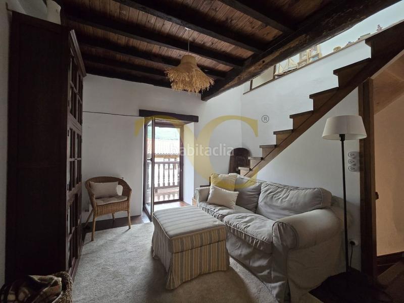 Foto aedadbce-0fb7-4b37-ab55-023bf5331f5f. Casa adosada exclusiva preciosa casa tradicional con jardín a 5 kilómetros de la playa. en Llanes