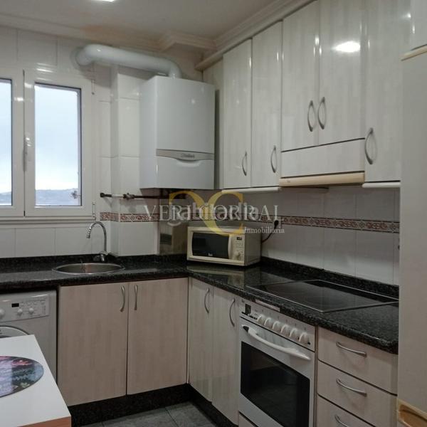 Foto 59c48780-a36f-4074-acbf-03d36fca6425. Rent flat with heating parking in Centro Gijón