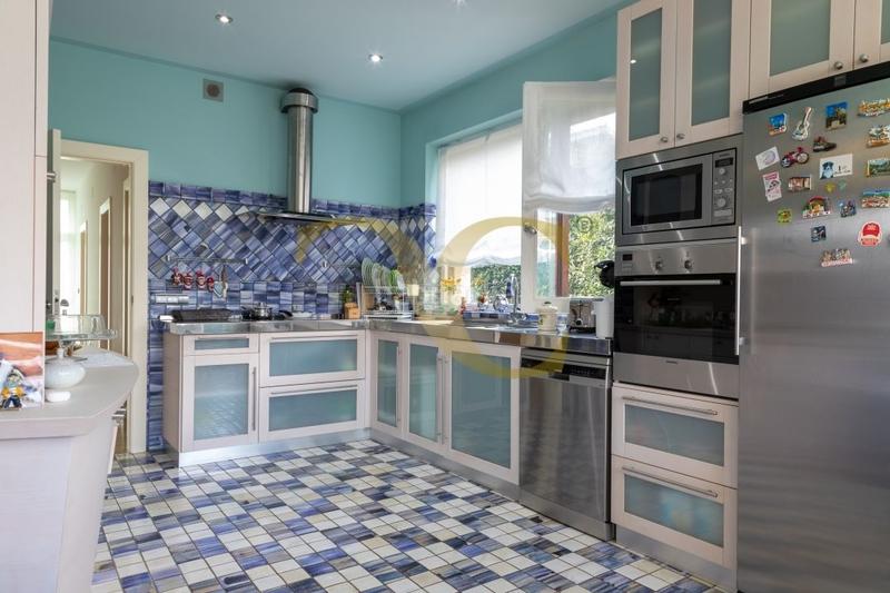 Foto 17a34d43-3d30-4b96-bd64-8277f9c54619. Casa magnífica propiedad en maoño. en Maoño - Azoños Santa Cruz de Bezana