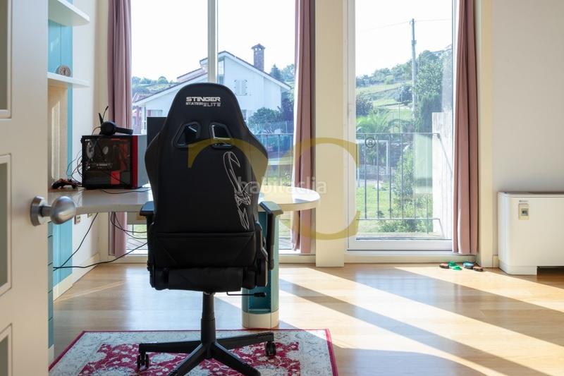 Foto b8c9be0b-d51f-4d9f-8773-eee552e7b893. Casa magnífica propiedad en maoño. en Maoño - Azoños Santa Cruz de Bezana