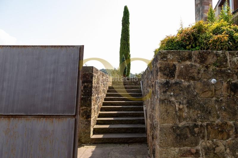 Foto f633ec74-571b-4b73-ad9a-c3965f7da082. Casa magnífica propiedad en maoño. en Maoño - Azoños Santa Cruz de Bezana