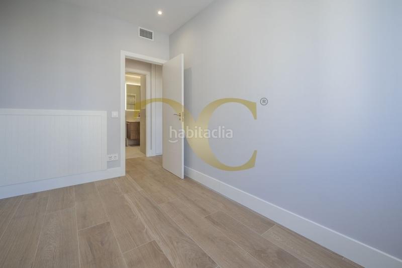 Foto 45d46313-bd80-4ee1-bb41-1929d559099f. Rent flat with heating parking pool in Hispanoamérica-Bernabéu Madrid