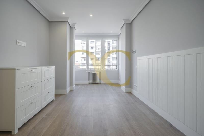 Foto 639d4cb5-9a1e-49a1-a6e9-ebd172c43a0f. Rent flat with heating parking pool in Hispanoamérica-Bernabéu Madrid