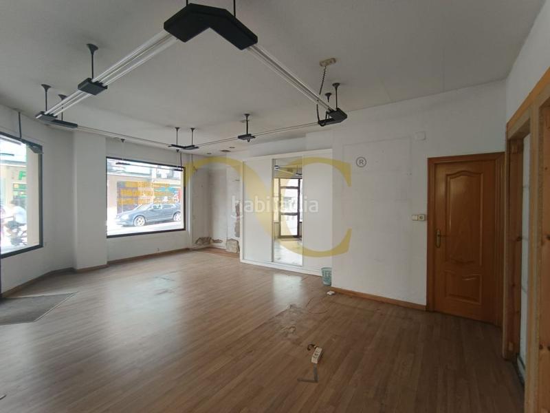 Foto b046cd45-5b68-4ccd-8426-af21ee503563. Affitto locale commerciale in Llano Gijón