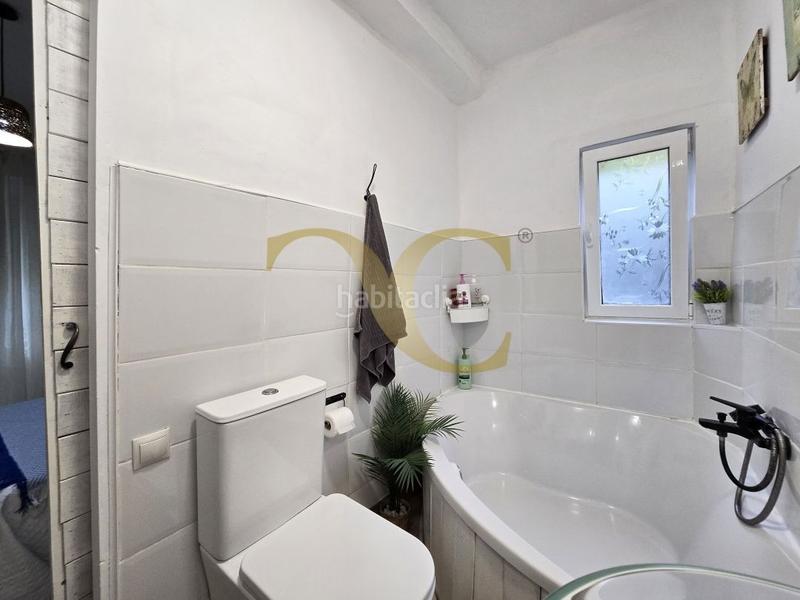 Foto c55fed43-cc1b-4cd5-881e-31673cd389cf. Casa con riscaldamento in Parroquias Sur - La Manjoya Oviedo