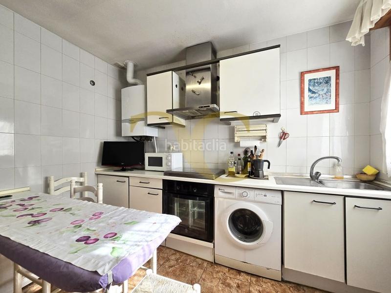 Foto e24597d8-e8e8-4cd1-80a1-93aa7ec084d8. Appartamento con riscaldamento in El Polígono Gijón
