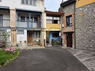 House  Pancar. Casa a 10 minutos a pie del centro de llanes y sus playas.