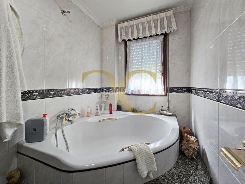 Foto fd86397e-cce5-4781-87df-1ea567e23365. Xalet amb calefacció aparcament piscina a Parroquias Norte Siero