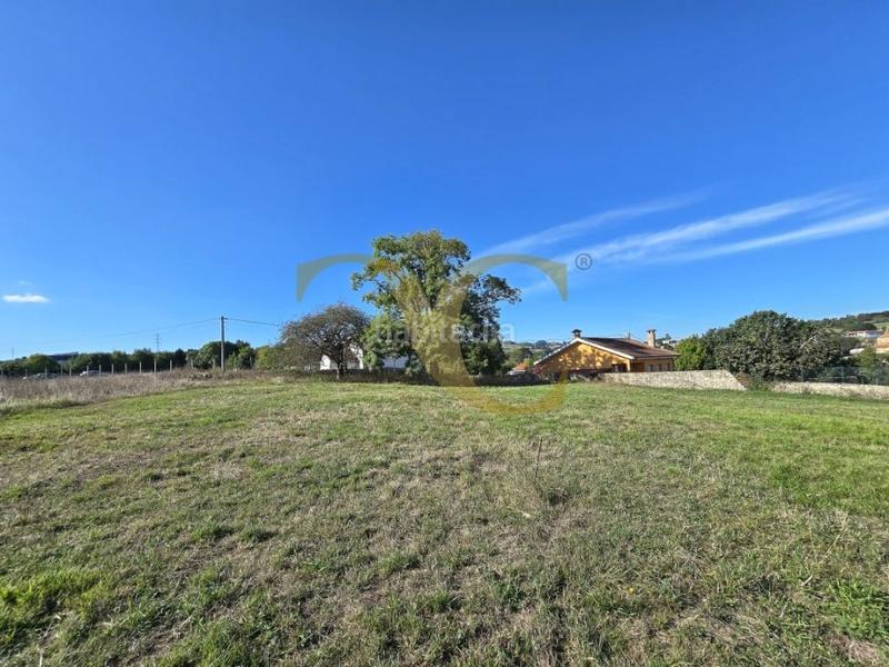 Foto b977b167-aab9-4fb6-bbd0-6b2320ee162b. Terreny residencial a Cenero Gijón